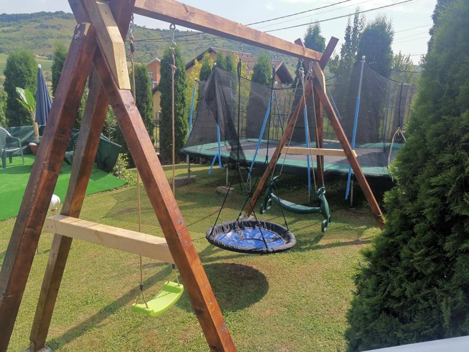 Stars Livezeni Hotel Ivanesti Exterior foto