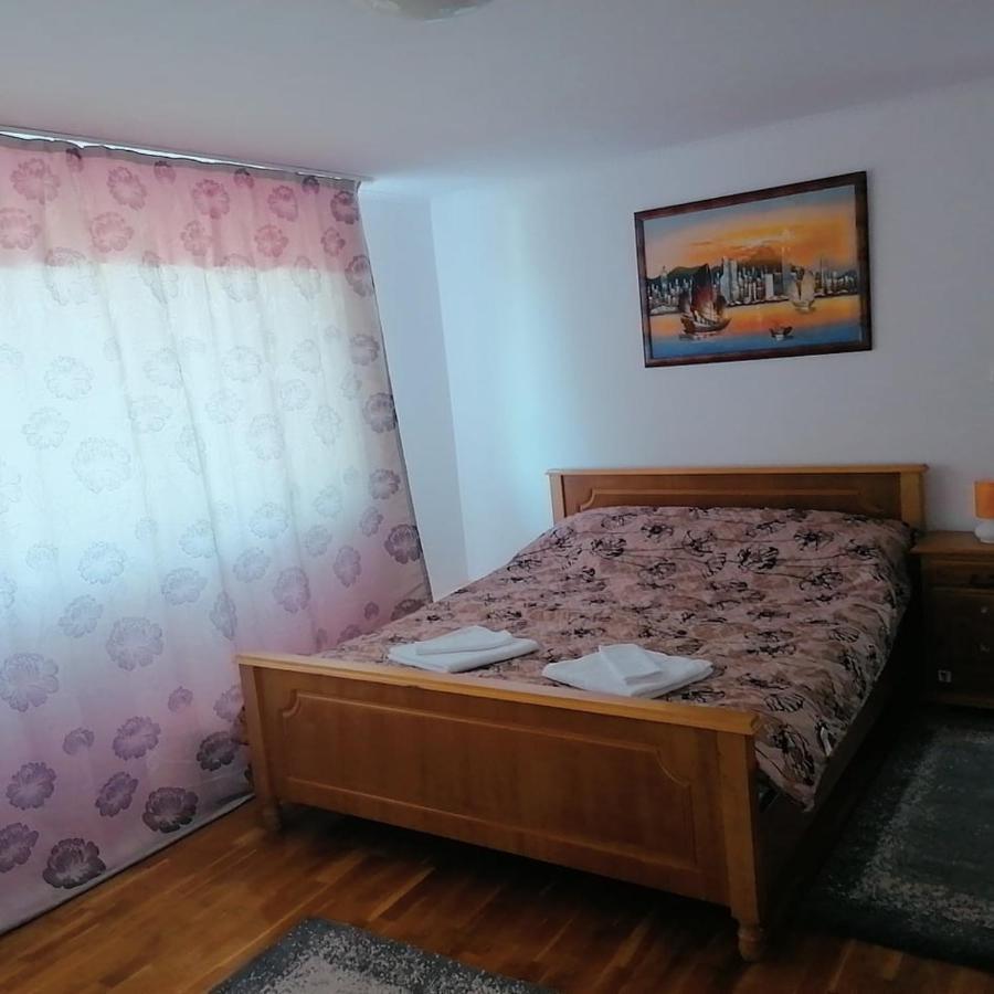 Stars Livezeni Hotel Ivanesti Exterior foto